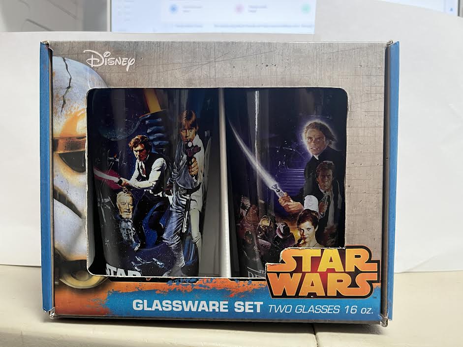 Star Wars 16 oz Drinking Glass - set of 2 glasses