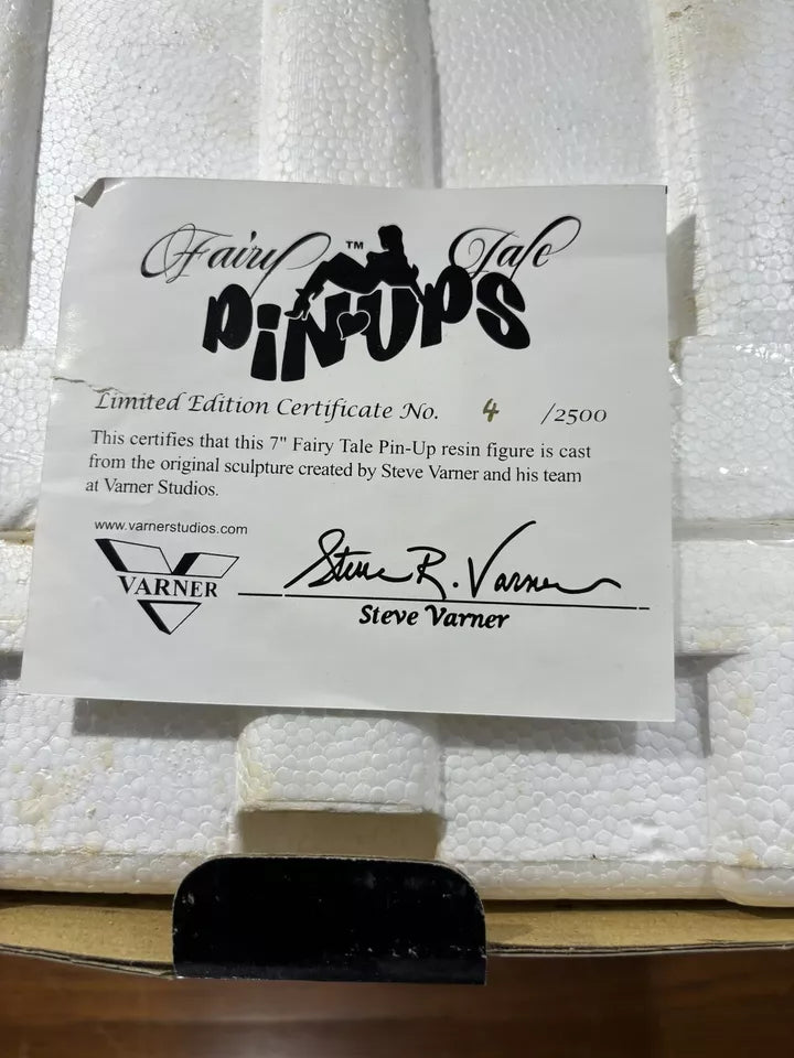 Limited Edition: Beauty vs. the Beast Statue