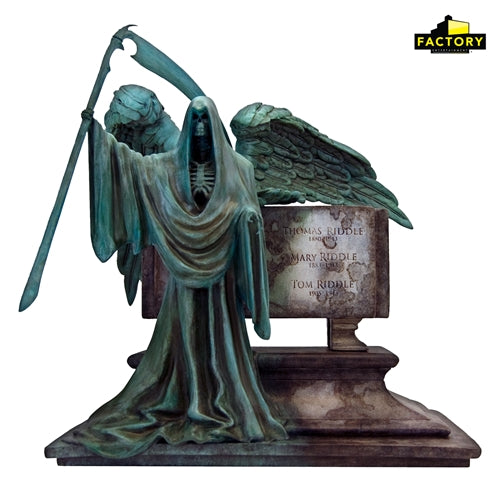 Harry Potter - Riddle Family Grave Limited Edition Desktop Sculpture